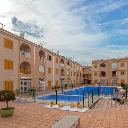 Apartamento En Con Piscina Y A 100 Metros De La Playa Torrevieja