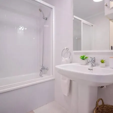 Apartment En Con Piscina Y A 100 Metros De La Playa *