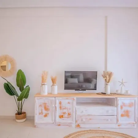 Apartment En Con Piscina Y A 100 Metros De La Playa Torrevieja