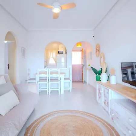 En Con Piscina Y A 100 Metros De La Playa