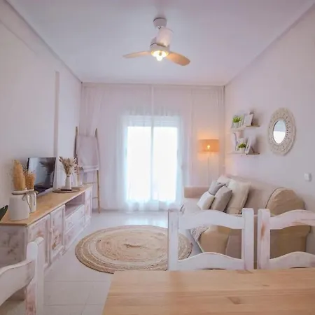 En Con Piscina Y A 100 Metros De La Playa Apartment Torrevieja