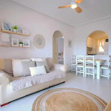 En Con Piscina Y A 100 Metros De La Playa * Торевьиа