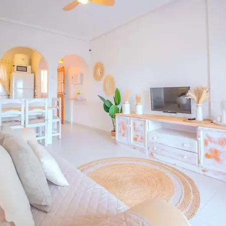 Apartment En Con Piscina Y A 100 Metros De La Playa