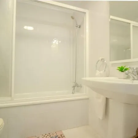 Apartment En Con Piscina Y A 100 Metros De La Playa Torrevieja