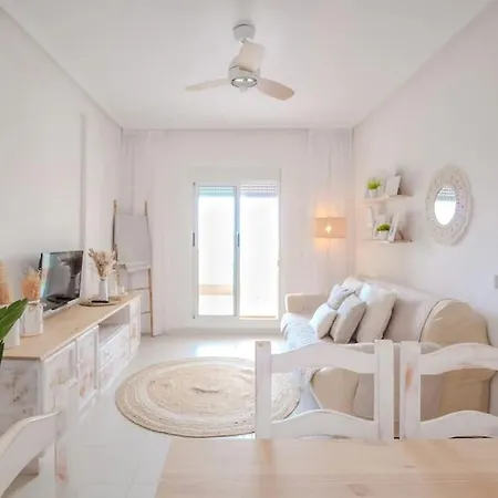 En Con Piscina Y A 100 Metros De La Playa *