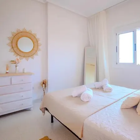 En Con Piscina Y A 100 Metros De La Playa * Torrevieja