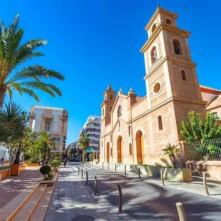 En Con Piscina Y A 100 Metros De La Playa * Torrevieja