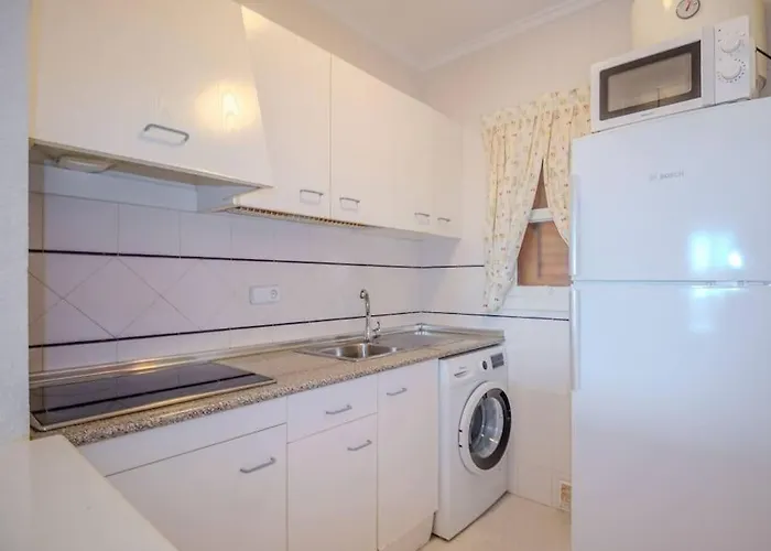 En Con Piscina Y A 100 Metros De La Playa Apartamento Torrevieja