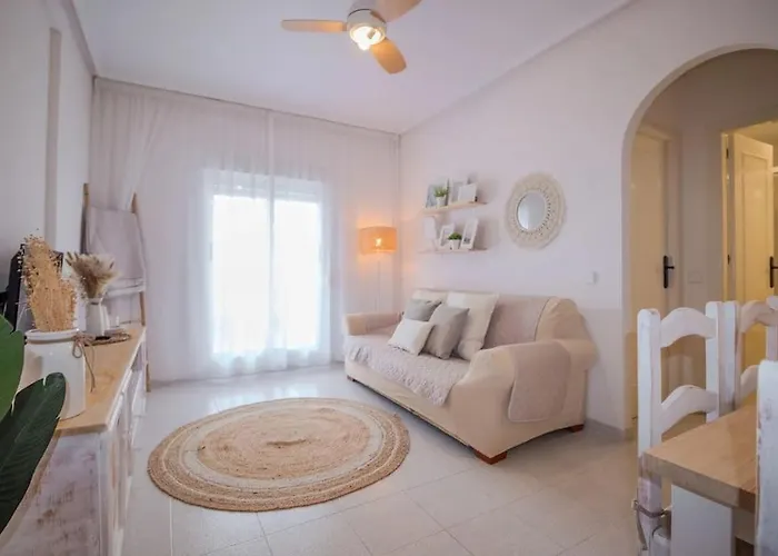 En Con Piscina Y A 100 Metros De La Playa