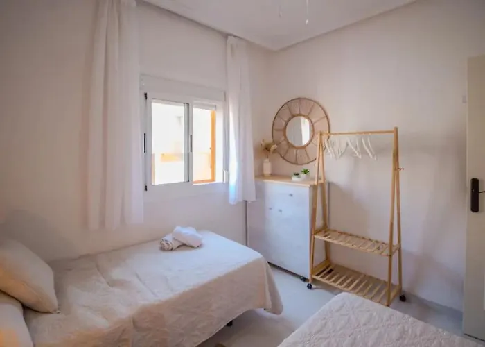 En Con Piscina Y A 100 Metros De La Playa Apartamento