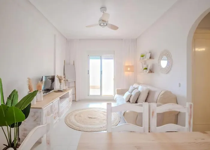 En Con Piscina Y A 100 Metros De La Playa *