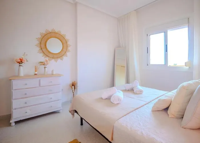 En Con Piscina Y A 100 Metros De La Playa * Torrevieja