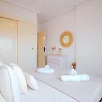 En Con Piscina Y A 100 Metros De La Playa Appartement